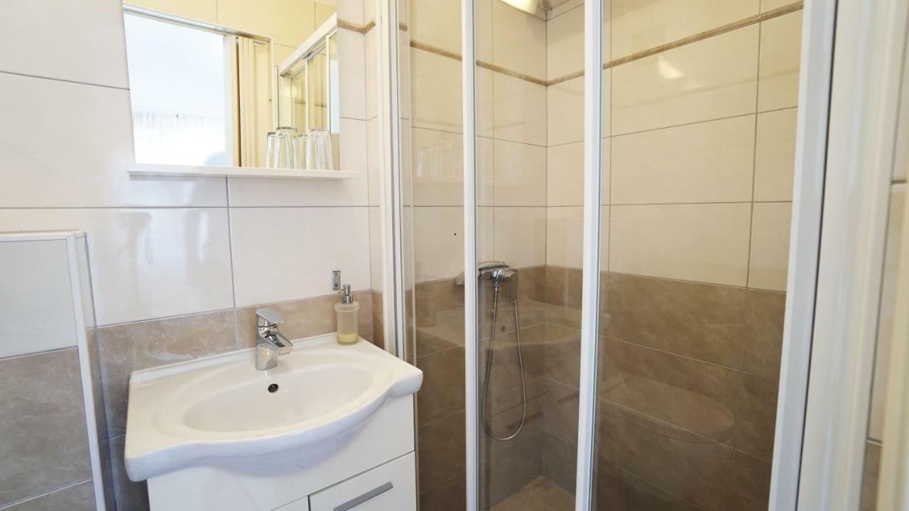Apartments Lulic Zadar Extérieur photo