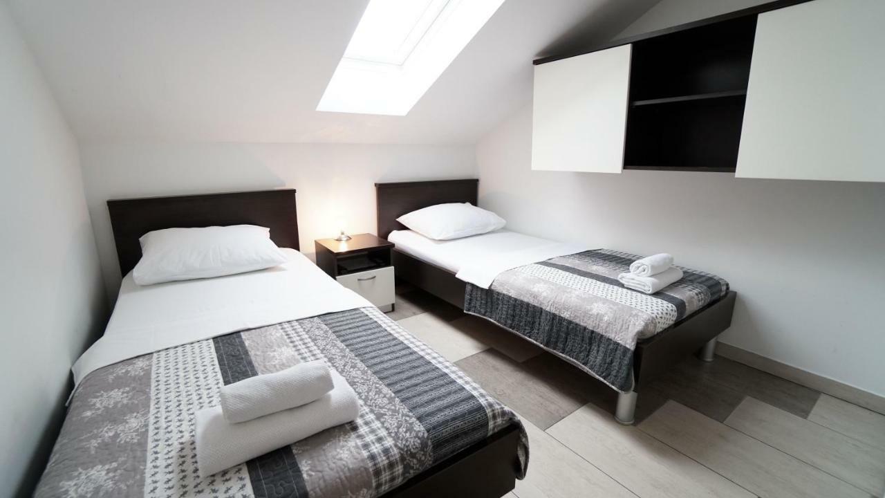 Apartments Lulic Zadar Extérieur photo