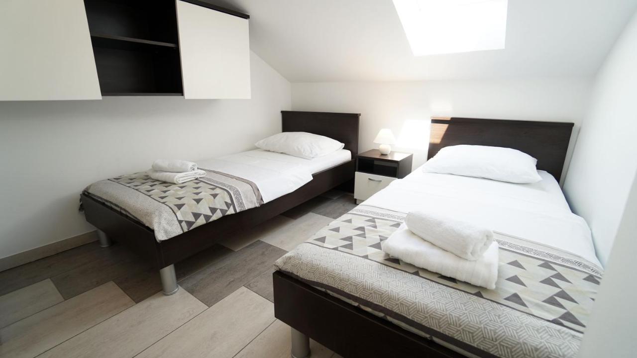 Apartments Lulic Zadar Extérieur photo
